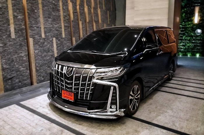 toyota alphard